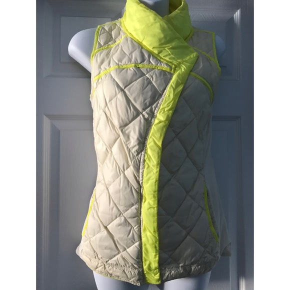 Lululemon “what the fluff” Reversible down vest - Picture 5 of 8